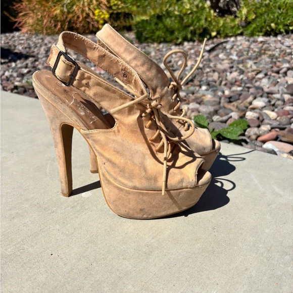 Platforms - Picture 8 of 9